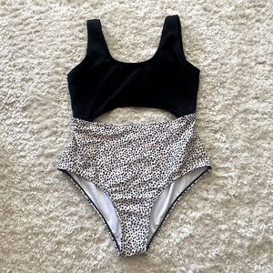 SHEIN 1 piece bikini never worn